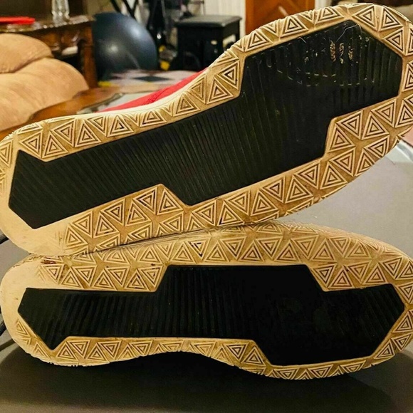 Nike  Galaxy Gym Red Leather Air Jordan Basket - Picture 4 of 4